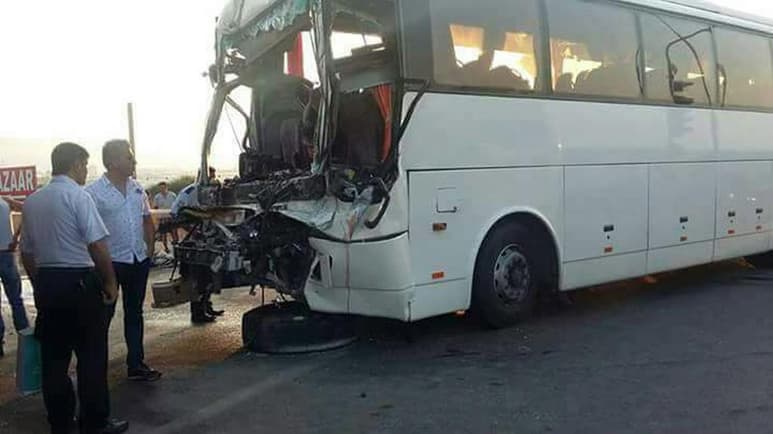 Por lo menos 26 iraquíes estaban entre los muertos en un accidente vial ocurrido en Siria la semana pasada. (ARCHIVO)