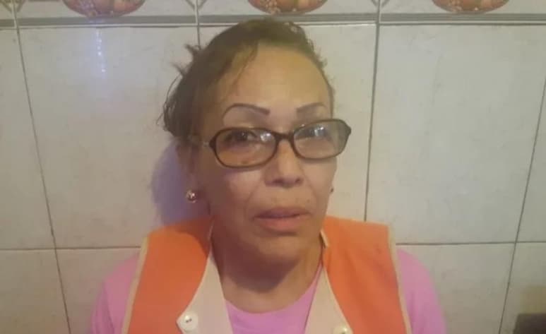 Doña María asegura que durante los 20 años que tiene como comerciante, nunca había escuchado de un paro nacional de mujeres, lo cual comenta, le parece inservible. (EL UNIVERSAL)