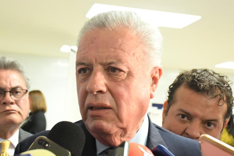 El presidente municipal señaló que ese tipo de propuestas deben de realizarse con una mayor reflexión. (FERNANDO COMPEÁN)