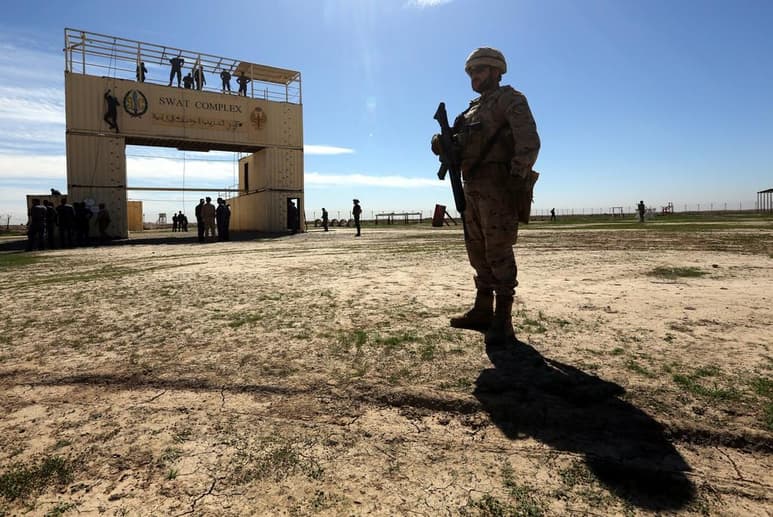 Al menos una decena de cohetes del tipo Katyusha cayeron este miércoles sin causar víctimas en el interior de la base militar de Taji, a unos 30 kilómetros al norte de Bagdad. (ARCHIVO)