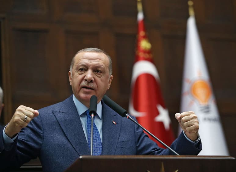 Erdogan también aseguró que hasta cuatro migrantes han muerto en la frontera con Grecia. (EFE)
