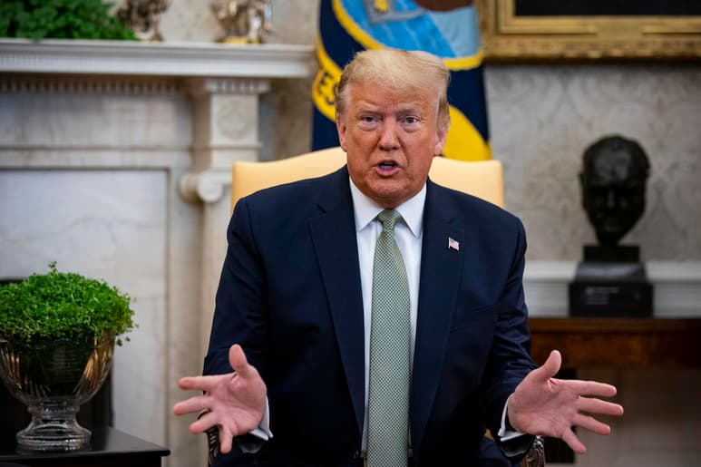 Trump ordenó este miércoles un veto a los viajes a EUA desde los 26 países que pertenecen al espacio europeo Schengen de libre circulación, incluido España, con el fin de prevenir la propagación del coronavirus. (EFE)