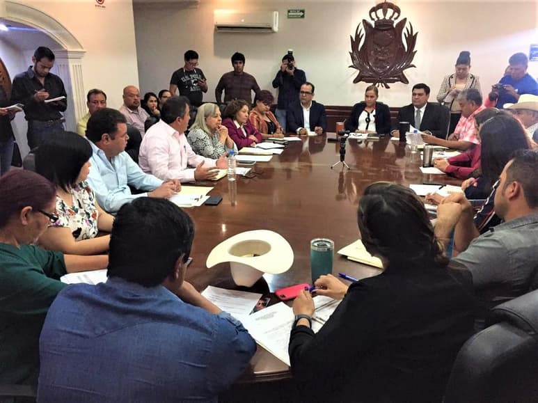 En medio de un enfrentamiento verbal, el edil priista Francisco Bardán criticó que haya subdirectores que no tienen especificada su función. (EL SIGLO DE TORREÓN)