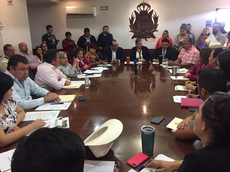 El edil priista Francisco Bardán sostuvo un enfrentamiento con la presidenta Marina Vitela por la erogación en salarios. (EL SIGLO DE TORREÓN/ANGÉLICA SANDOVAL)