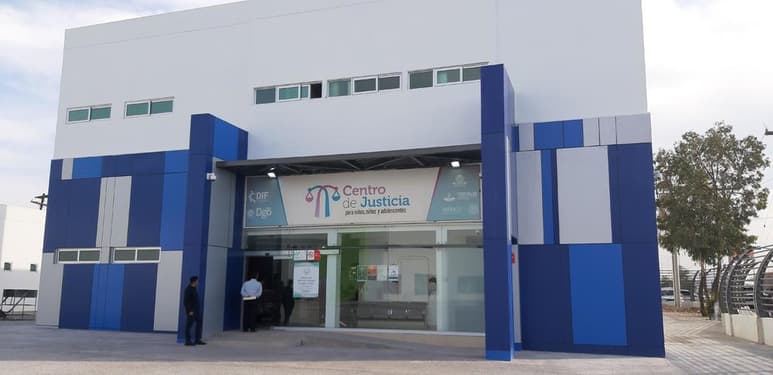 El Centro de Justicia interpuso la denuncia contra #LadyManoseada, quien ya renunció a su cargo como médico pediatra de la SS. (ARCHIVO)