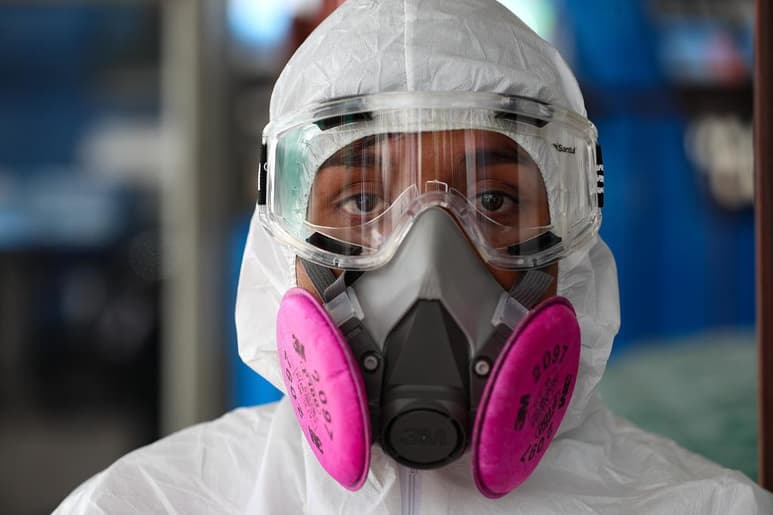 Las autoridades ecuatorianas confirmaron este viernes el primer fallecimiento por coronavirus en el país. (ARCHIVO)