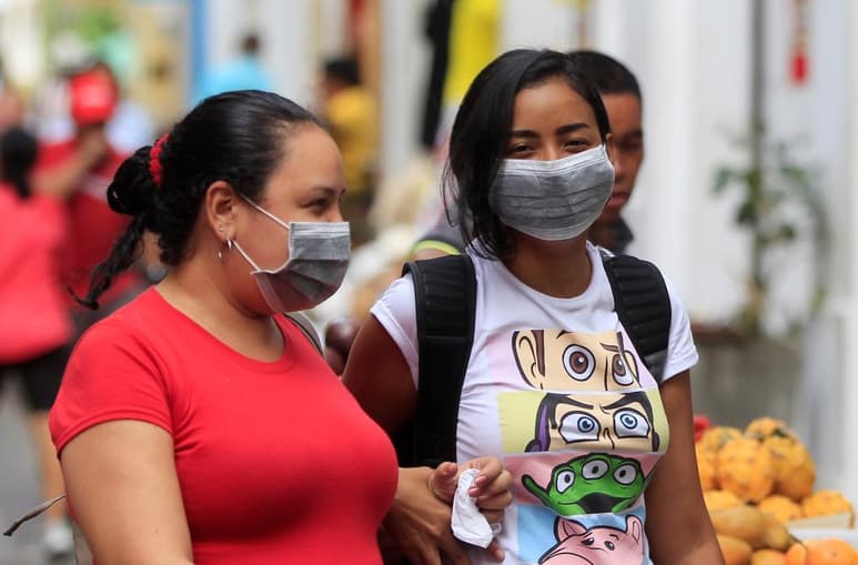 Otras cinco pruebas de 17 sospechosos resultaron negativas, mientras que de los restantes nueve no hay resultados todavía, señaló Vázquez. (EFE)