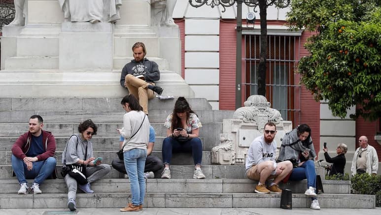 Las suspensiones de procesiones se anunciaron hoy en varias regiones, como Andalucía, Castilla y León y Murcia y la ciudad castellano-manchega de Cuenca; ya se decidió anteriormente en otras y se esperan que continúen por el resto del país.
(EFE)
