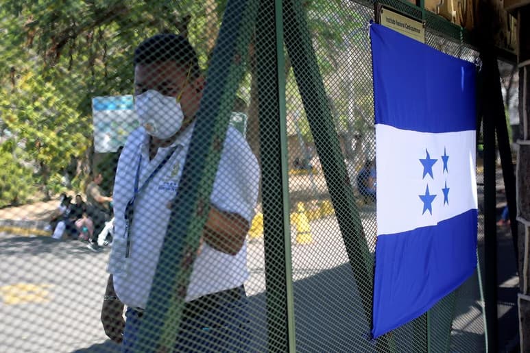 La alerta entró en vigor a las 10:00 horas locales de hoy (16:00 GMT) y es adoptada por la Secretaría de Salud. (EFE)