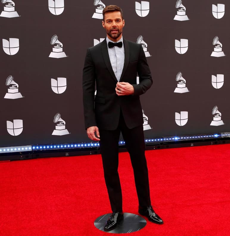 Por salud. Ricky Martin insta a quedarse en casa para frenar propagación del coronavirus.