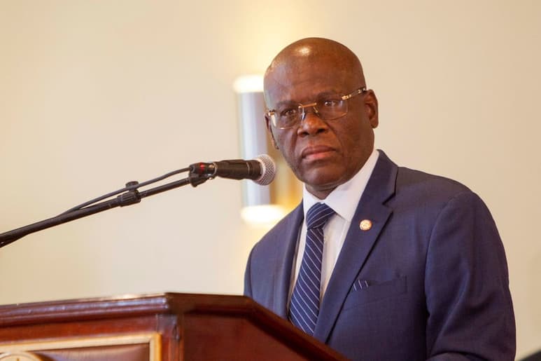 Se anunció el cierre de la frontera con R. Dominicana.