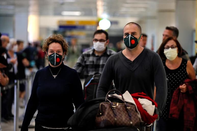 El Gobierno del estado de Sao Paulo confirmó en un comunicado oficial el primer fallecimiento de un paciente infectado por el COVID-19 e informó que brindará más detalles en una conferencia de prensa prevista para más tarde.
(EFE)