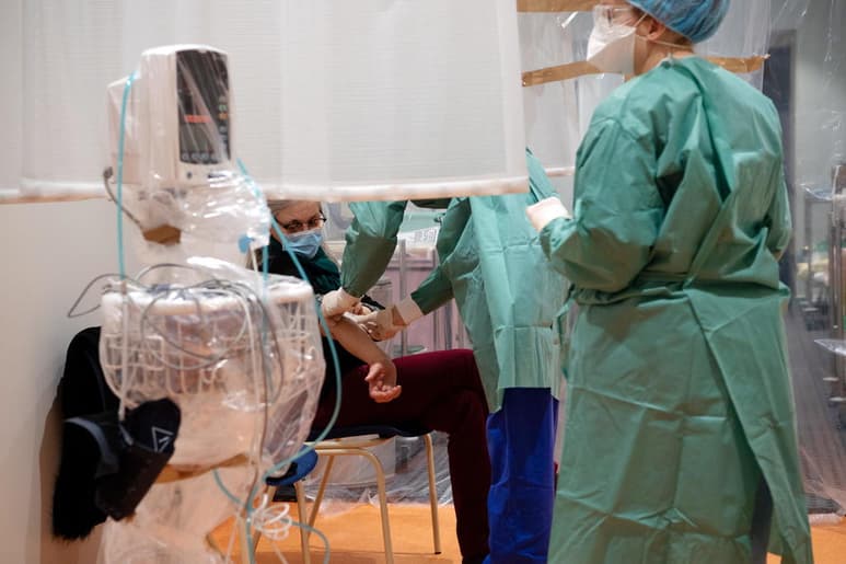 En plena crisis por el coronavirus, han decidido restringir la venta de paracetamol para garantizar su disponibilidad. (ARCHIVO)