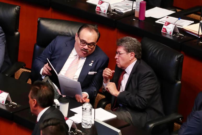 Legisladores del PRI de Yucatán, encabezados por el senador Carlos Ramírez Marín y la diputada federal Dulce María Sauri Riancho, propusieron al gobierno federal y local 11 acciones estratégicas para hacer frente a la emergencia sanitaria de coronavirus. (ARCHIVO)