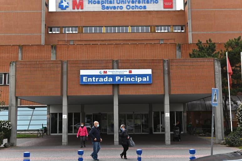 Hay 774 pacientes en Unidades de Cuidados Intensivos (UCI) y 5,717 hospitalizados. (EFE)