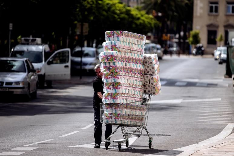 El aumento de los precios se debe a una ecuación económica básica, pero también, en algunos países existe el hecho de que las fábricas han visto afectada su producción.