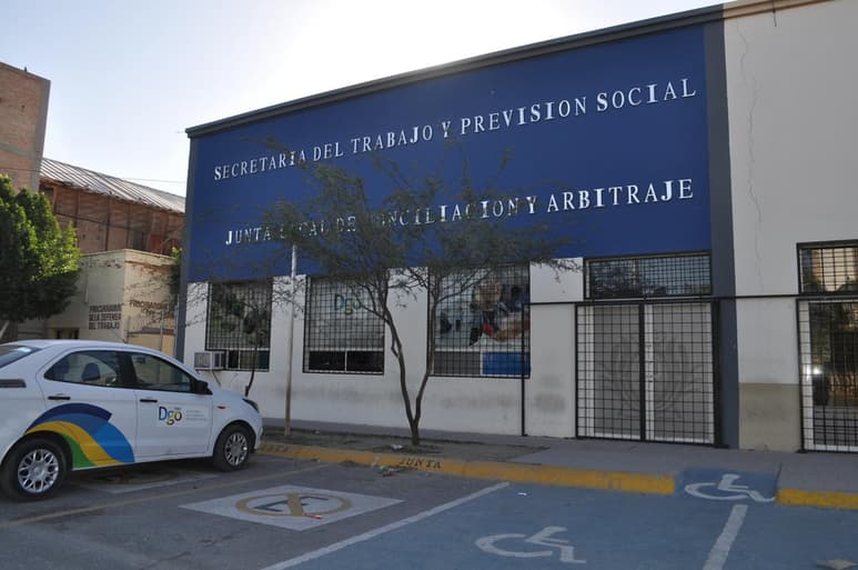 Ante la emergencia sanitaria por el coronavirus, a partir de este viernes 20 de marzo queda suspendida la atención al público en las Juntas Locales de Conciliación y Arbitraje ubicadas en la capital del Estado y en la ciudad de Gómez Palacio. (ARCHIVO)