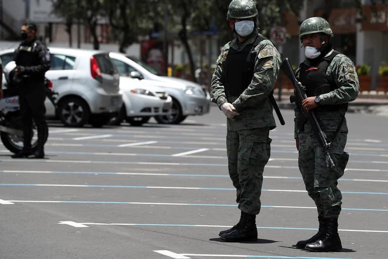 El Comité Nacional de Operaciones de Emergencia (COE) ha resuelto ampliar el toque de queda a nivel nacional dos horas adicionales a partir del sábado para combatir el COVID-19 en Ecuador. (ARCHIVO)