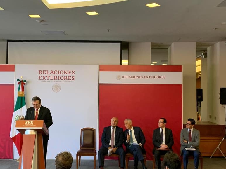 Será a las 00:00 horas del sábado 21 de marzo que se cierren las fronteras terrestres entre México y Estados Unidos a los viajes no esenciales, es decir aquellos que son de tipo recreativo o turístico, informó el canciller Marcelo Ebrard, quien explicó el acuerdo oficial que se estableció entre ambas naciones. (TWITTER)