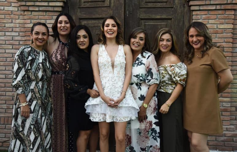 Boda en puerta
