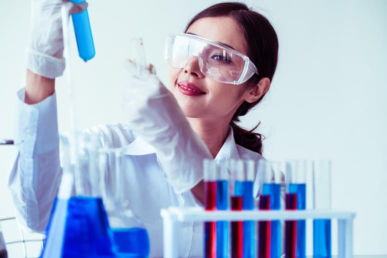 El empoderamiento de la mujer y las niñas también es clave para el desarrollo de la ciencia, por lo que las organizaciones e instituciones deben promover acciones como becas y charlas en escuelas y colegios. (ARCHIVO)