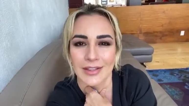 Quiere estar en aislamiento con su familia. (CAPTURA)