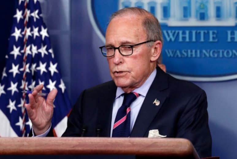 El asesor de la Casa Blanca Eric Ueland anunció el acuerdo en un pasillo del Capitolio poco después de la medianoche del martes.
(AP)