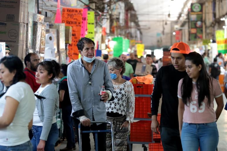 La convocatoria del Instituto de Salud para el Bienestar (Insabi) para contratar a 43 mil profesionales de la salud continúa abierta. (AGENCIAS)