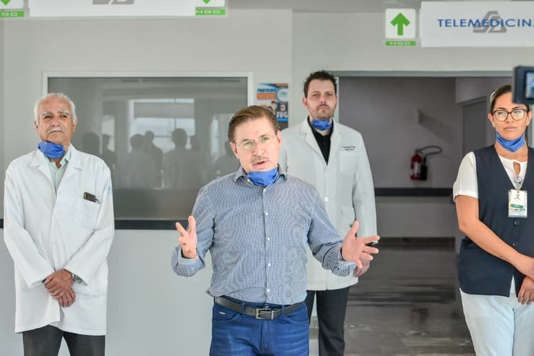 El gobernador de Coahuila, José Rosas Aispuro Torres, realizó un recorrido por el Hospital General 450. (CORTESÍA)