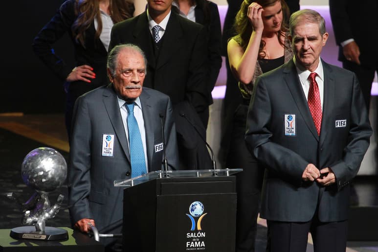 El extimonel de la Selección Mexicana fue incluido en el Salón de la Fama del futbol en la primera generación que ingresó al mismo. (ARCHIVO)