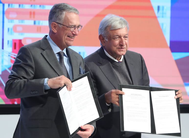 El empresario Ricardo Salinas Pliego señaló que sus empresas no van a parar y llamó a privilegiar la razón sobre el miedo. (ARCHIVO) 