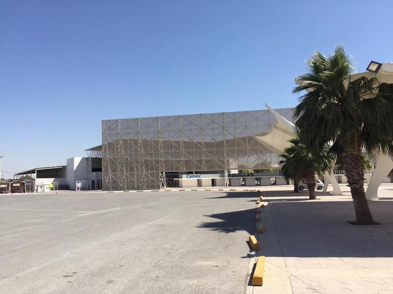 Debido a la contingencia sanitaria por el coronavirus y con el fin de privilegiar la salud pública, la delegación regional 02 de la Secretaría del Bienestar en Gómez Palacio cambió la sede para la entrega de la pensión a los adultos mayores que en esta ocasión se entregará doble. (ANGÉLICA SANDOVAL)