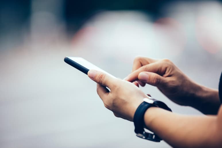 En un comunicado, el Instituto Federal de Telecomunicaciones (IFT) indicó que, junto con las autoridades del gobierno federal y la industria de telecomunicaciones, se llevará a cabo el envío masivo de mensajes sin costo. (ESPECIAL)