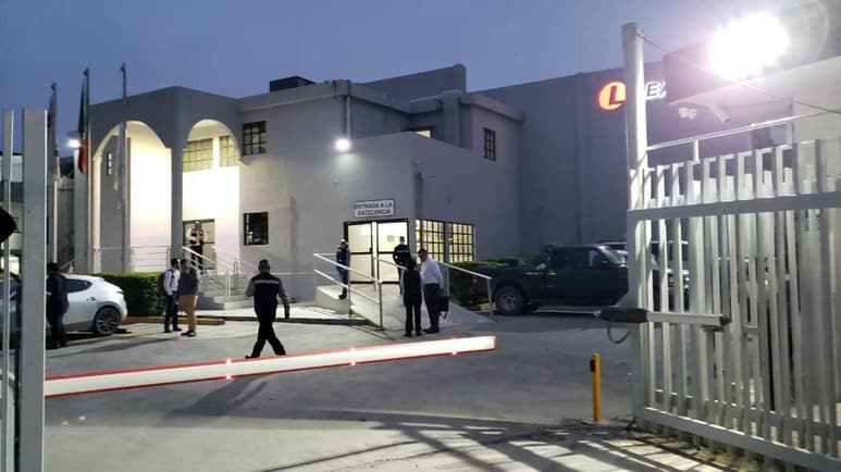 El pasado lunes se realizó un filtro sanitario en las plantas I y II de la empresa Lear Corporation en Piedras Negras.