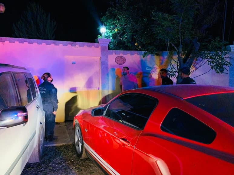 Se reveló que minutos antes de las 15:00 horas, personal de Prevención Social acudió al lugar e 'invitó' a que dieran por terminada la reunión, situación que no ocurrió pues acudieron varias veces después para hacerles el llamado a que desalojaran. (EL SIGLO DE TORREÓN)