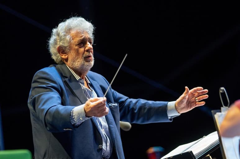 El tenor español Plácido Domingo, se encuentra internado en un hospital de Acapulco, así lo anunció la vocera del artista de 79 años, luego de que reveló estar enfermo de COVID-19. (ARCHIVO)