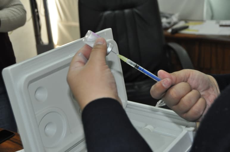 Cada año, las autoridades de Salud ponen a disposición de la población vacunas contra la influenza. (EL SIGLO DE TORREÓN)