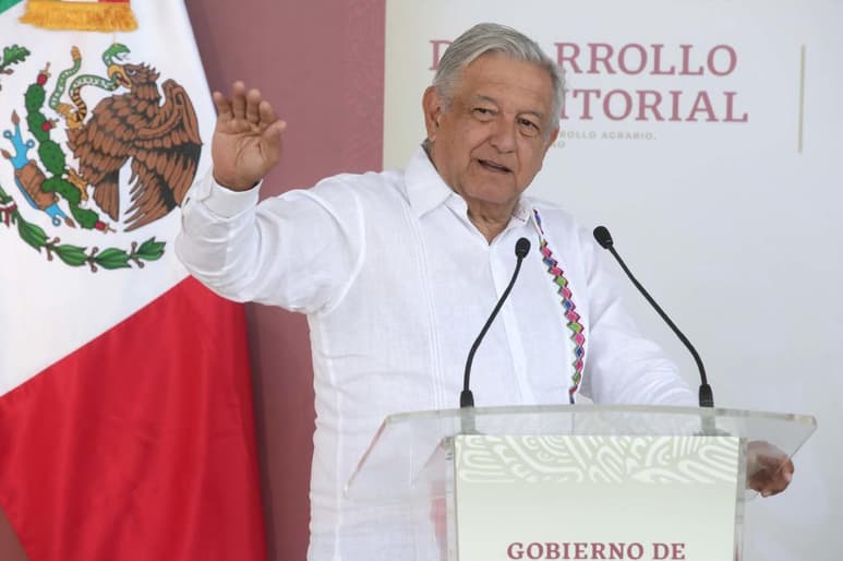 'El presidente no es un caso sospechoso, no cumple la definición. No sabemos si en el momento en que hubo la cercanía entre el gobernador que ha sido positivo a COVID-19 tenía síntomas'