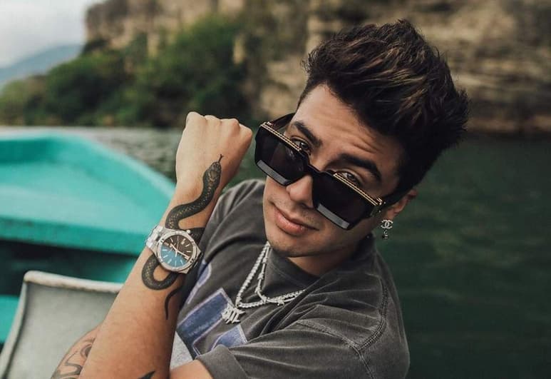 Mario Bautista se encuentra en el ojo del huracán, luego de que cuatro adolescentes lo acusaran de haberlas drogrado y abusado en su casa de Acapulco. (INSTAGRAM)