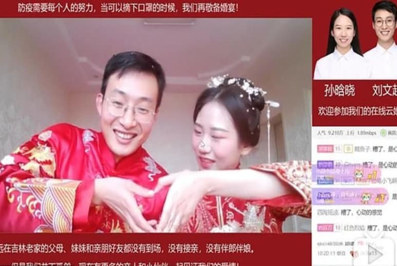 La pareja ahora espera poder celebrar con sus familias pasando la pandemia. (INTERNET)