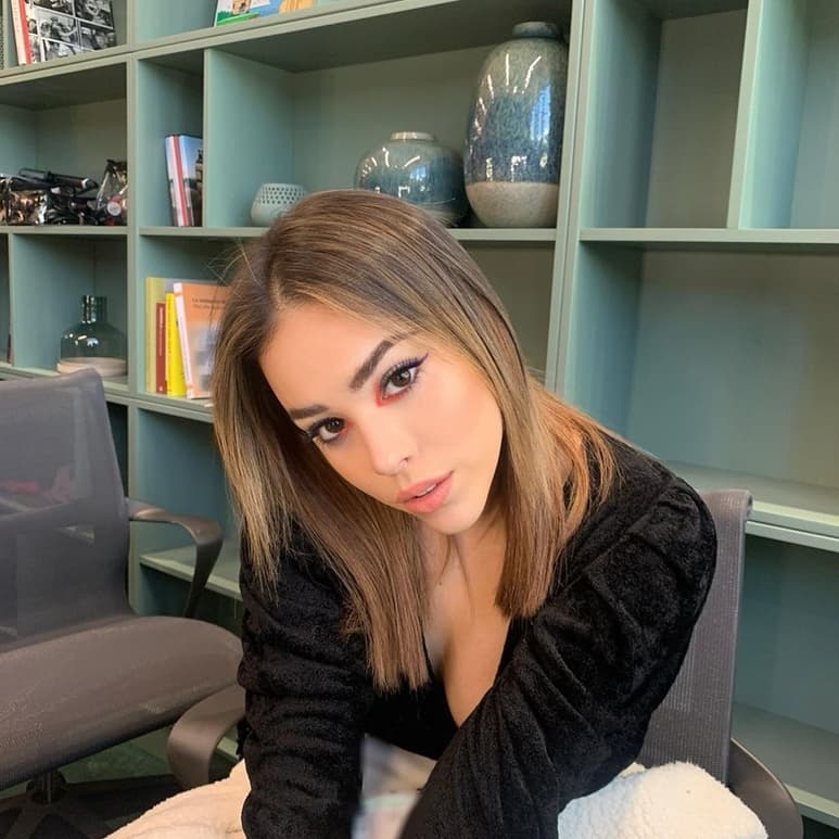 Le exigen disculpas. Critican a la actriz mexicana, Danna Paola, por decir que en Monterrey 'se casan entre primos'. (INSTAGRAM)