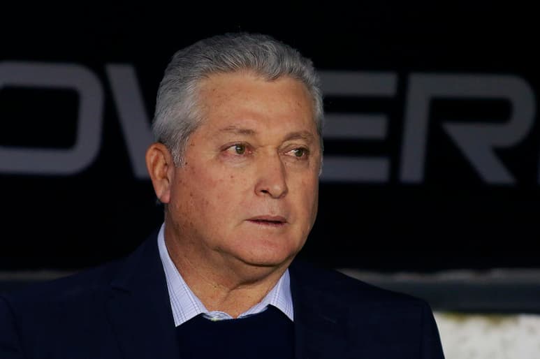 El timonel de Gallos Blancos de Querétaro aseguró que en estos momentos lo más relevante es combatir el COVID-19. (ARCHIVO)