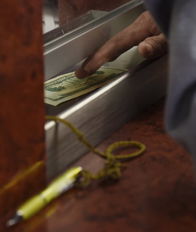 Los factores que incentivaron el aumento de los ahorros coinciden con épocas complicadas como la que se vive .