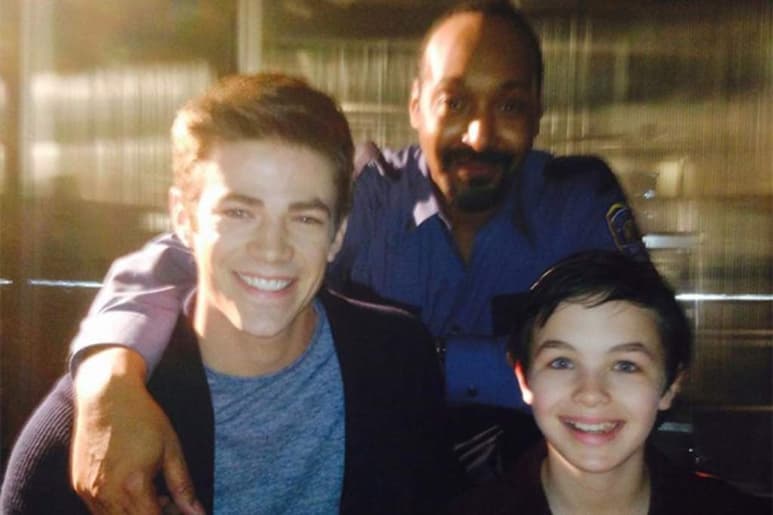 El actor canadiense Logan Williams, reconocido por interpretar la versión joven del personaje “Barry Allen” en la serie televisiva The Flash, falleció, según confirmó a los medios de comunicación Marlyse Williams, madre del artista que murió a los 16 años de edad, a una semana de llegar a los 17. (ESPECIAL)
