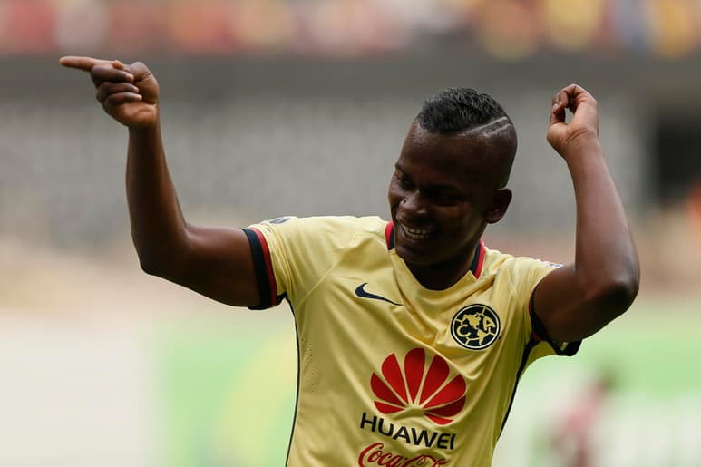 Quintero, 'el Científico del Gol', jugó en México con Santos Laguna, de 2009 a 2014, y con las Águilas del América de 2015 a 2018. (ARCHIVO)
