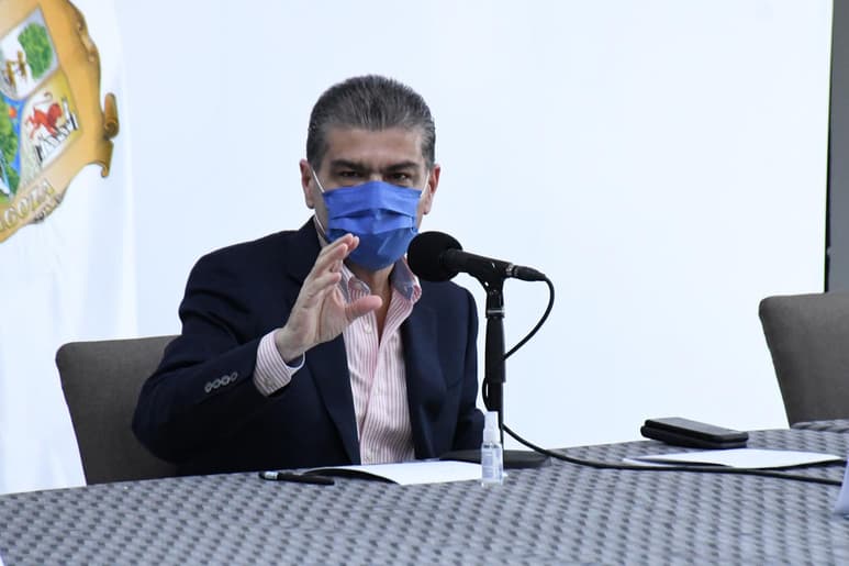 Miguel Ángel Riquelme, detalló este martes ante medios de comunicación que su gabinete ha visualizado y se prepara para afrontar tres escenarios posibles ante la pandemia del COVID-19. (FERNANDO COMPEAN)