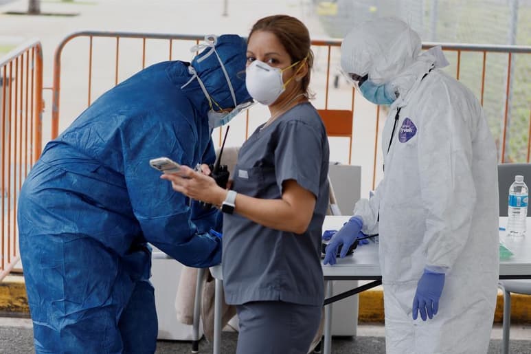 El Laboratorio Estatal de Salud Pública de Coahuila comienza a verse rebasado en su capacidad para procesar las muestras que se están tomando en toda la entidad. (ARCHIVO)