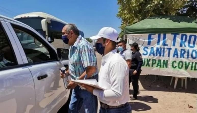 A partir de este miércoles, el Ayuntamiento de Tuxpan cerrará los accesos al municipio para evitar la entrada de turistas. (ESPECIAL)