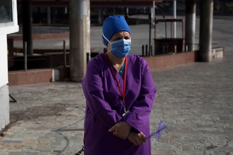 Este miércoles los casos confirmados de contagiados con el nuevo coronavirus en el mundo alcanzaron el millón y medio, según el reporte de la Universidad Johns Hopkins. (EFE)