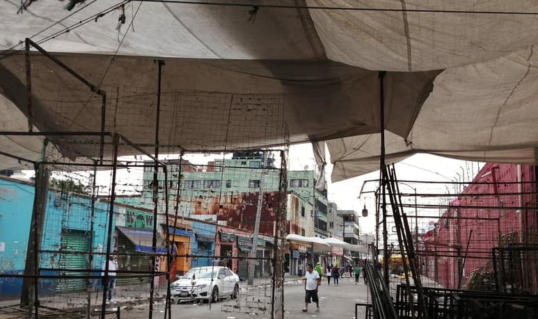 Sus pasillos se ven desolados a falta de vendedores y transeúntes (ESPECIAL)